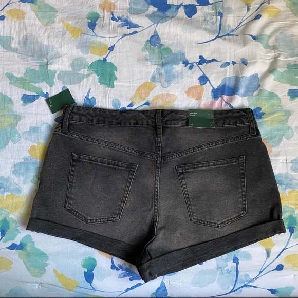 Jean Shorts - Picture 2 of 3